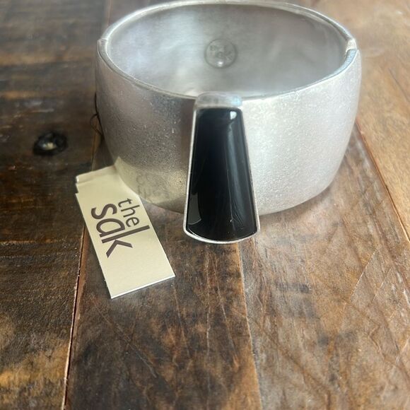 The SAK Bracelet - Picture 3 of 6